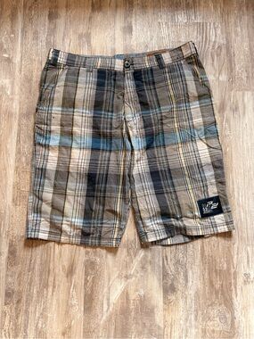 Plaid point zero jorts